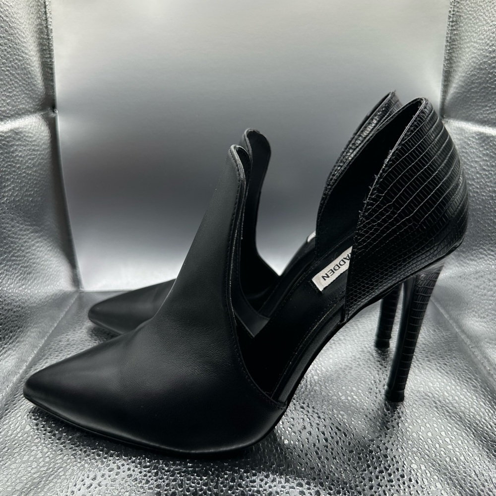 Steve Madden Black Croc-Embossed Heels